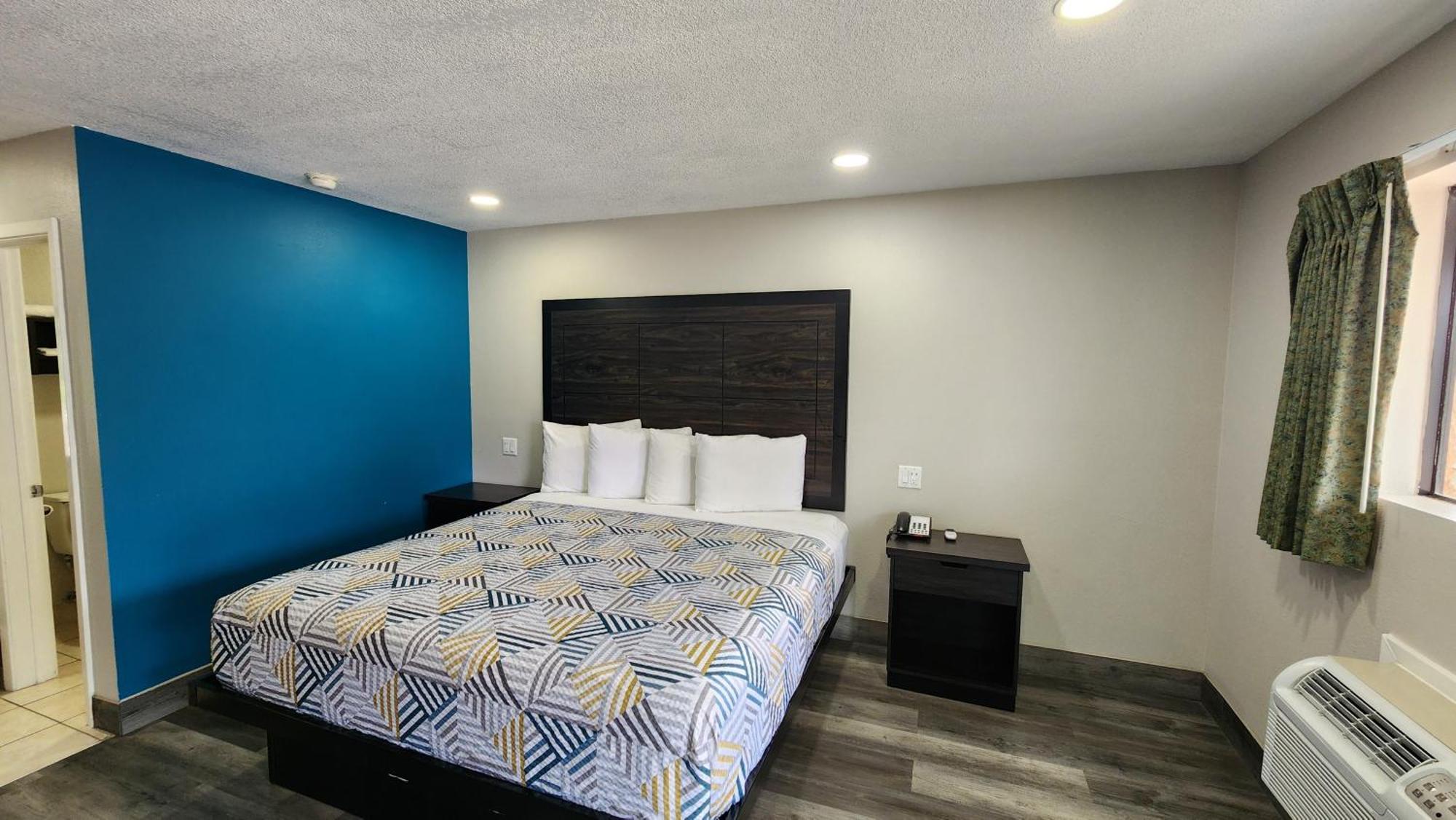 Scottish Inn & Suites Wharton Exteriör bild