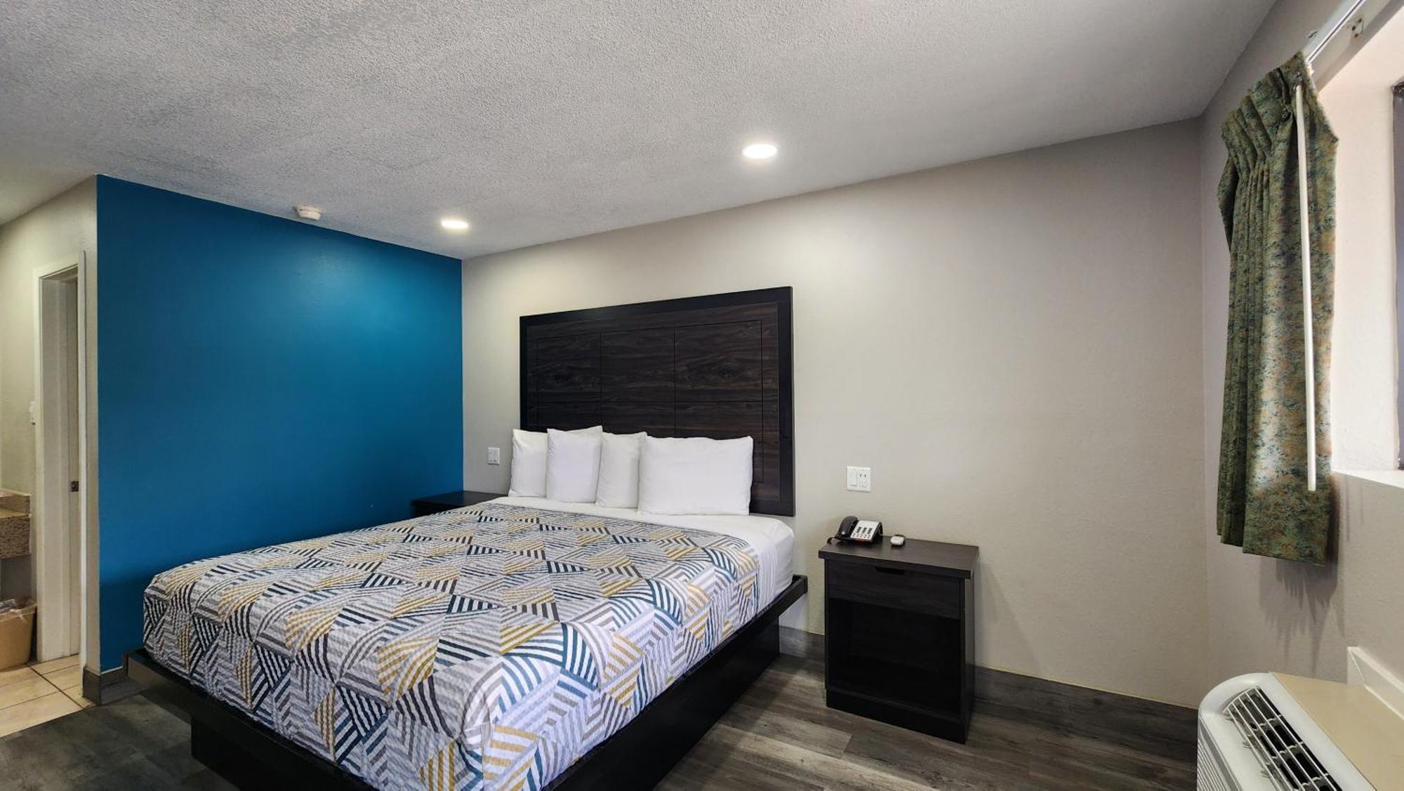 Scottish Inn & Suites Wharton Exteriör bild